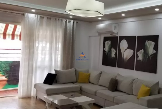 Shtepi ne shitje 2+1 ne Tirane - 250,000 Euro