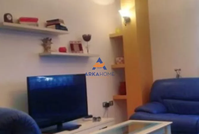 Shtepi me qera 2+1 ne Tirane - 750 Euro