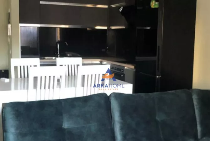 Shtepi me qera 2+1 ne Tirane - 1,000 Euro