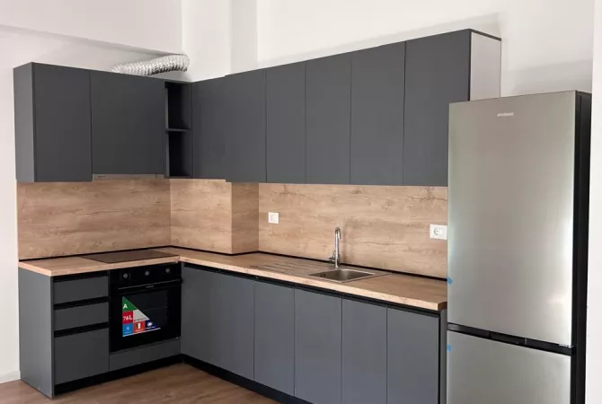Shtepi me qera 2+1 ne Tirane - 400 Euro