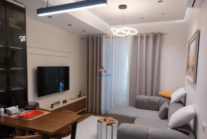 Shtepi ne shitje 2+1 ne Tirane - 160,000 Euro
