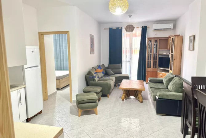 Shtepi me qera 1+1 ne Tirane - 40,000 Leke