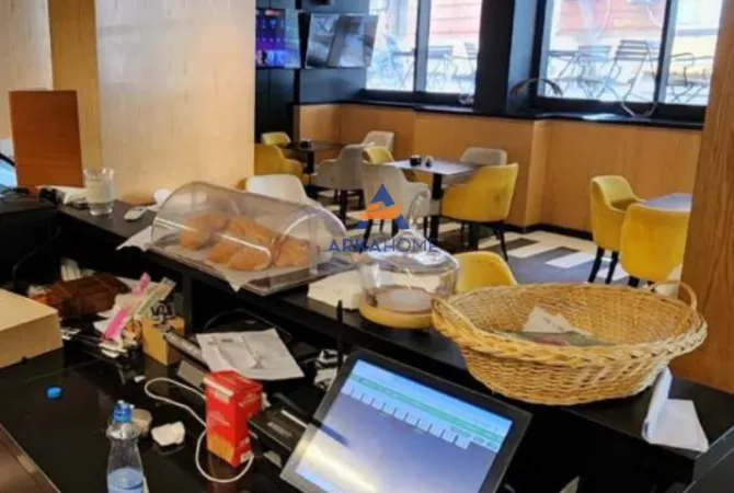 Ambient biznesi me qera 2+1 ne Tirane - 1,500 Euro