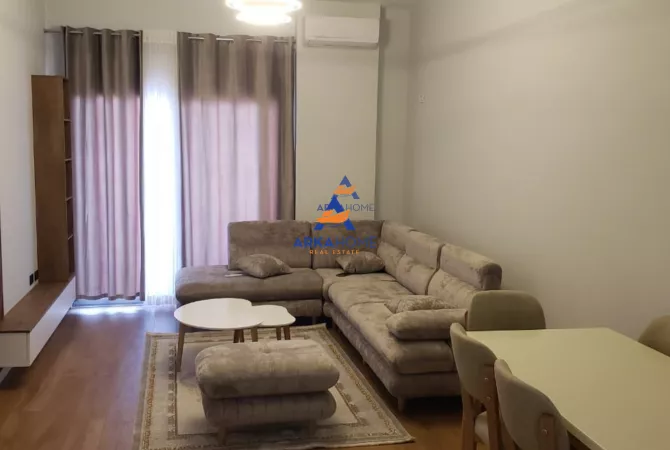 Shtepi me qera 1+1 ne Tirane - 50,000 Leke