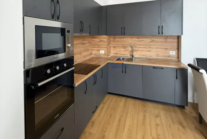 Shtepi me qera Apartament ne Tirane, 2+1, Mobilimi E mobiluar, Pagesa 600  Euro.