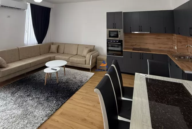 Shtepi me qera 2+1 ne Tirane - 600 Euro