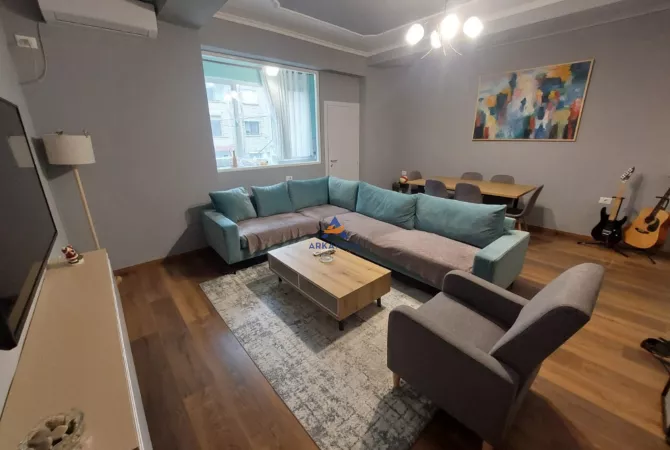 Shtepi ne shitje 5+1 ne Tirane - 450,000 Euro
