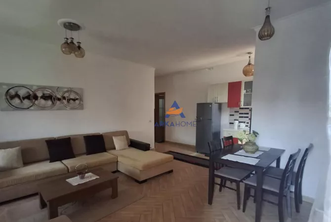 Shtepi me qera 1+1 ne Tirane - 750 Euro