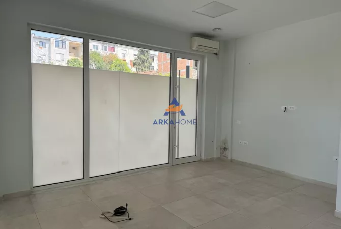 Ambient biznesi me qera 1+1 ne Tirane - 500 Euro