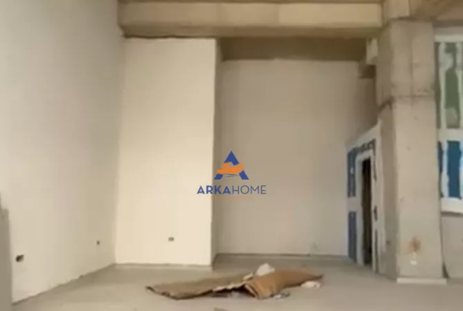 Ambient biznesi me qera 3+1 ne Tirane - 1,500 Euro