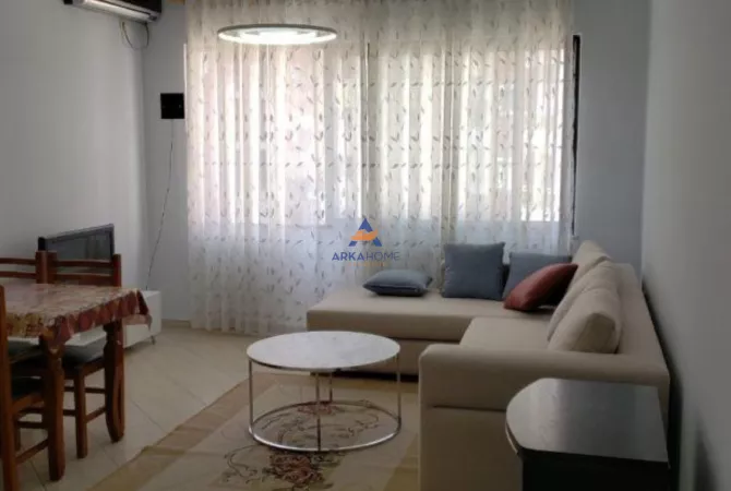 Shtepi me qera 1+1 ne Tirane - 450 Euro