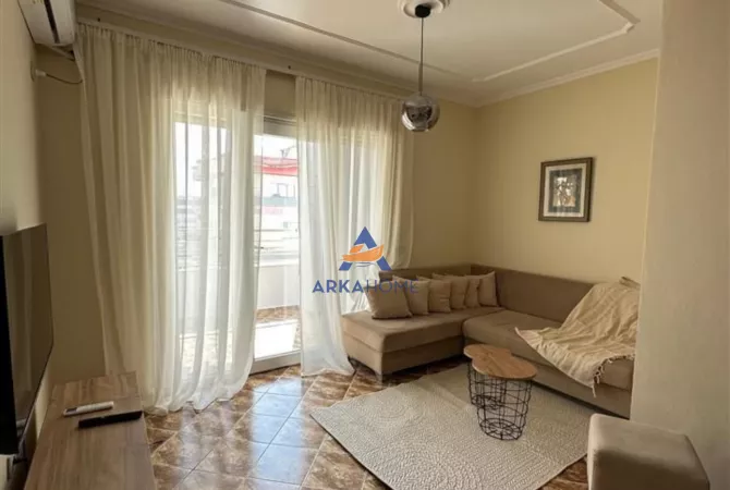 Shtepi me qera 2+1 ne Tirane - 470 Euro