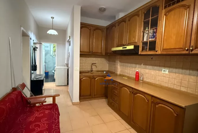 Shtepi me qera 2+1 ne Tirane - 600 Euro