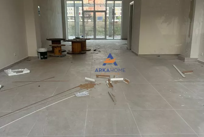 Ambient biznesi me qera 1+1 ne Tirane - 1,700 Euro