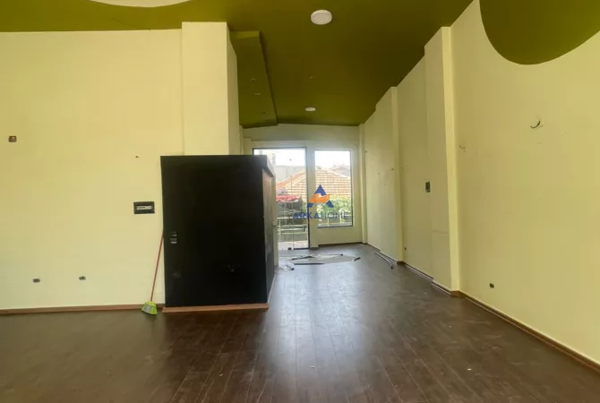 Business Property for Rent 3+1 in Tirana - 700 Euro