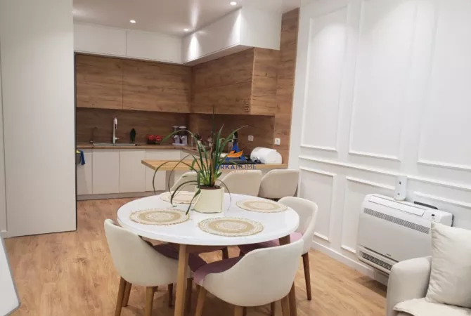 Shtepi ne shitje 2+1 ne Tirane - 260,000 Euro