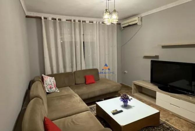 Shtepi me qera 2+1 ne Tirane - 515 Euro