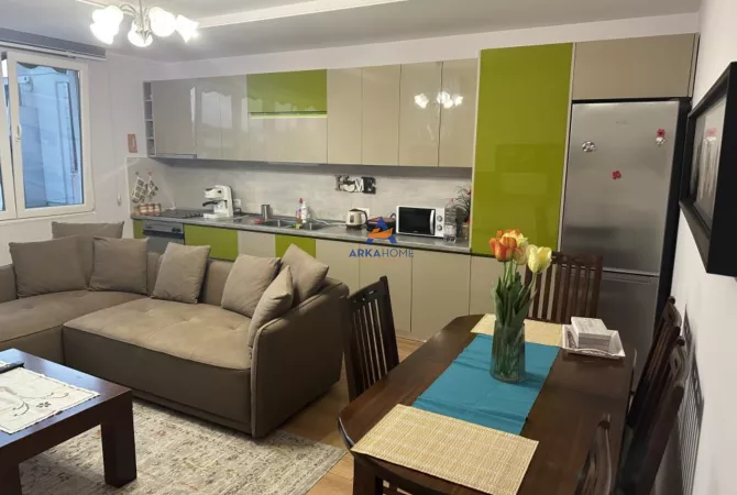 Shtepi me qera 2+1 ne Tirane - 55,000 Leke