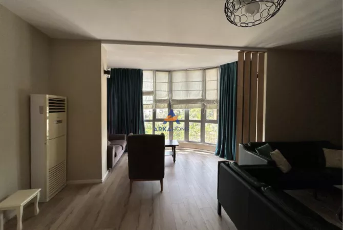 Shtepi me qera 3+1 ne Tirane - 1,200 Euro