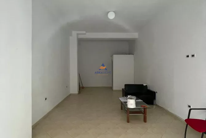 Business Property in Sale 1+1 in Tirana - 85,000 Euro