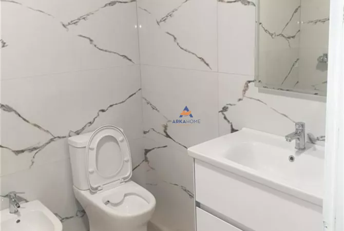 Shtepi me qera Apartament ne Tirane, 1+1, Mobilimi E mobiluar, Pagesa 900  Euro.