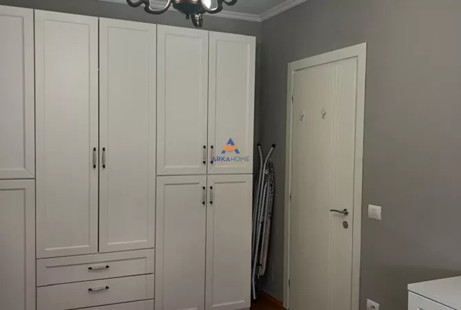 Shtepi me qera Apartament ne Tirane, 1+1, Mobilimi E mobiluar, Pagesa 780  Euro.