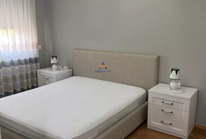 Shtepi me qera Apartament ne Tirane, 1+1, Mobilimi E mobiluar, Pagesa 780  Euro.