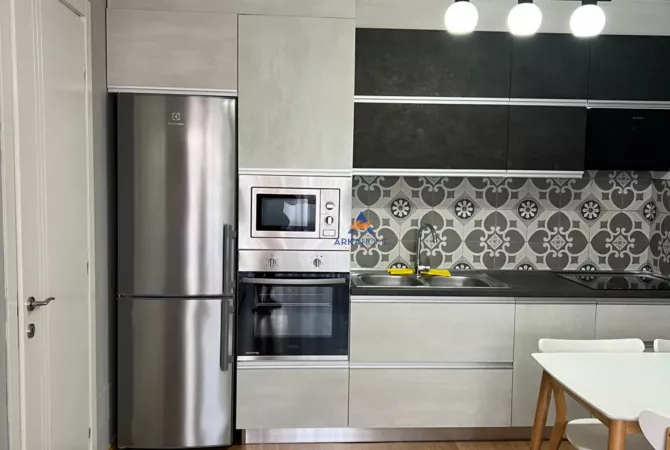 Shtepi me qera 1+1 ne Tirane - 780 Euro
