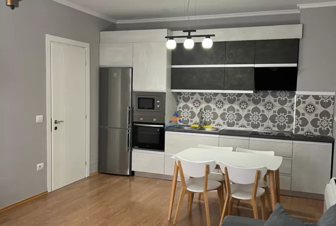 Shtepi me qera 1+1 ne Tirane - 780 Euro