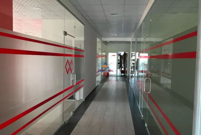 Business Property for Rent 1+1 in Tirana - 70,000 Leke