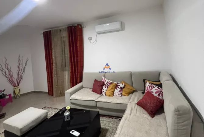 Shtepi me qera 2+1 ne Tirane - 700 Euro