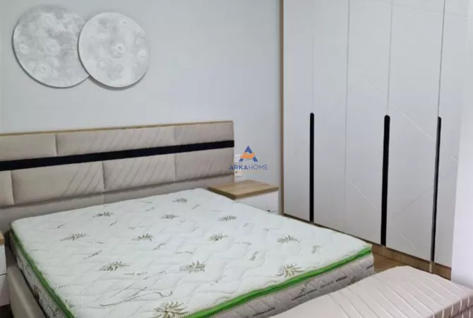 Shtepi me qera Apartament ne Tirane, 1+1, Mobilimi E mobiluar, Pagesa 650  Euro.