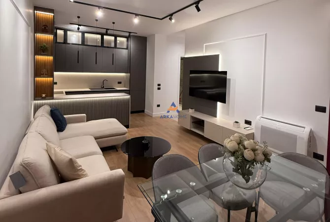 Shtepi me qera 2+1 ne Tirane - 1,000 Euro