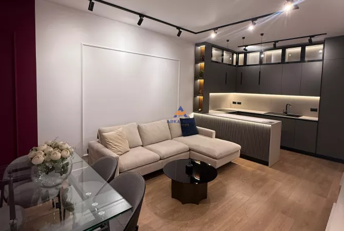 Shtepi me qera 2+1 ne Tirane - 1,000 Euro