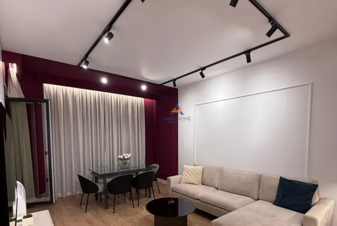 Shtepi ne shitje Apartament ne Tirane, 2+1, Mobilimi E mobiluar, Pagesa 250,000  Euro.