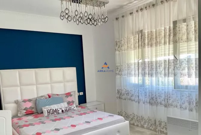 Shtepi me qera Apartament ne Tirane, 2+1, Mobilimi E mobiluar, Pagesa 700  Euro.
