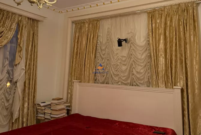 Shtepi ne shitje Vila Luksoze ne Tirane, 5+1, Mobilimi E mobiluar, Pagesa 680,000  Euro.