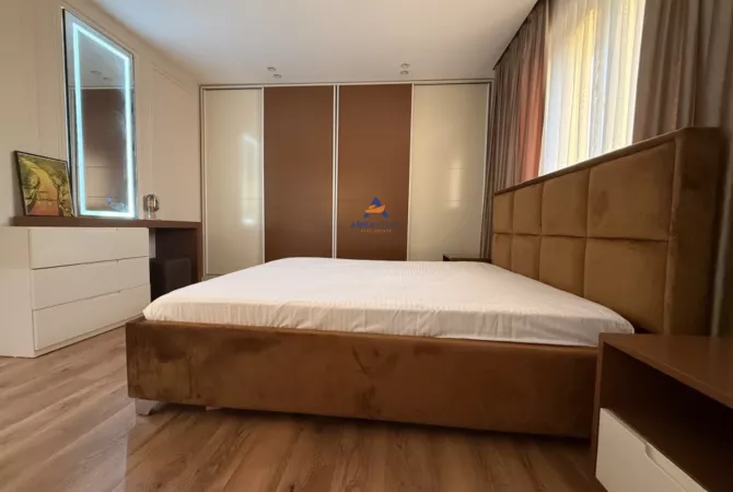Shtepi me qera 2+1 ne Tirane - 800 Euro