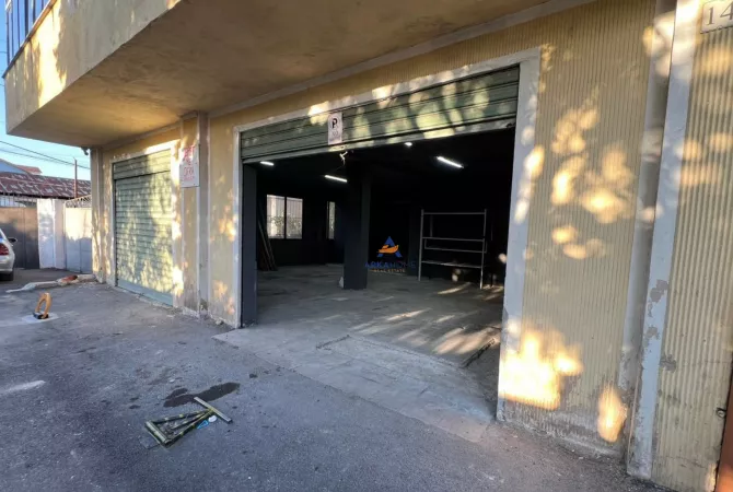 Ambiente Commerciale in Affitto 4+1 a Tirana - 900 Euro
