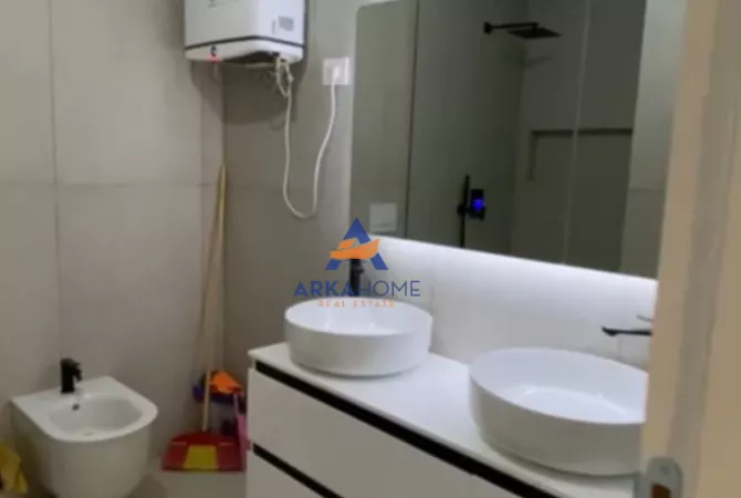 Shtepi me qera 2+1 ne Tirane - 570 Euro