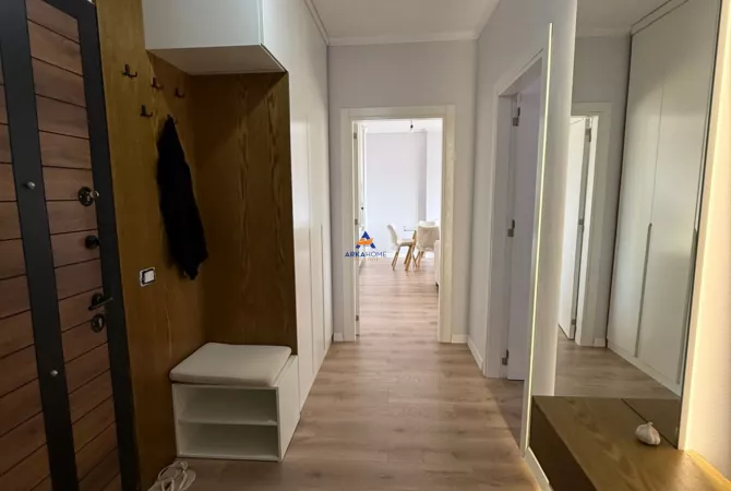 Shtepi me qera 2+1 ne Tirane - 570 Euro