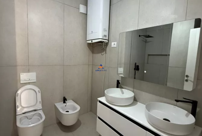 Shtepi me qera 2+1 ne Tirane - 570 Euro