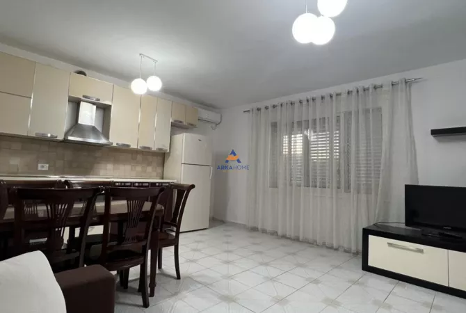 Shtepi me qera 2+1 ne Tirane - 500 Euro