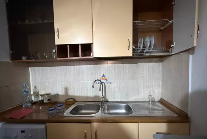 Shtepi me qera Garsoniere ne Tirane - 450 Euro