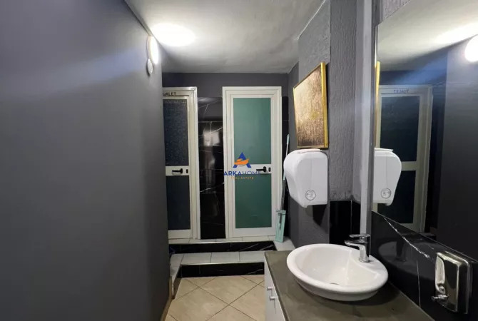 Ambient biznesi me qera 5+1 ne Tirane - 700 Euro