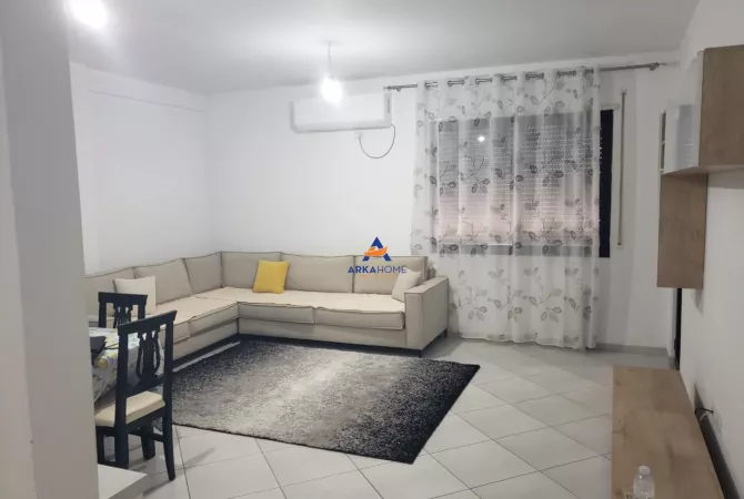 Shtepi me qera 3+1 ne Tirane - 671 Euro