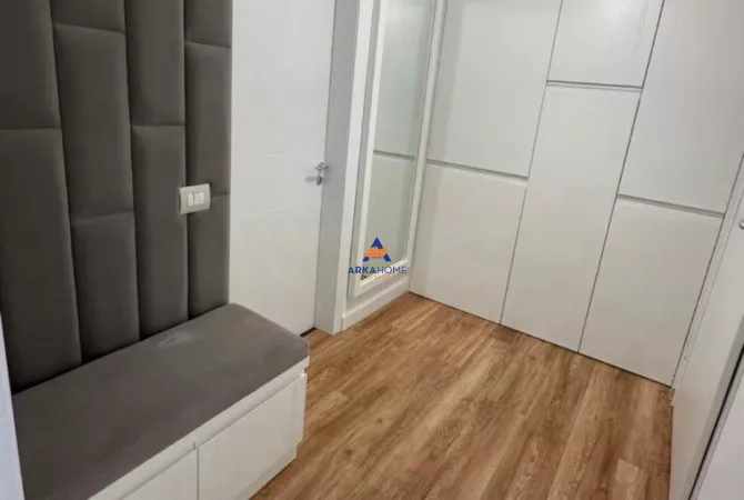 Shtepi me qera 2+1 ne Tirane - 1,250 Euro