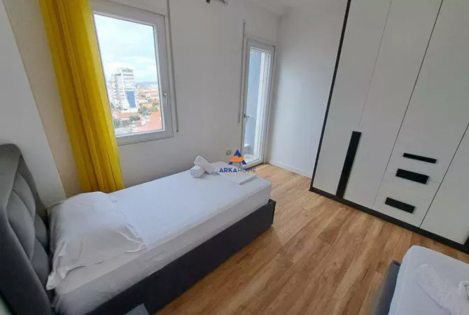Shtepi me qera Apartament ne Tirane, 2+1, Mobilimi E mobiluar, Pagesa 1,250  Euro.