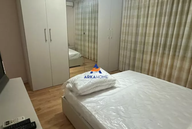 Shtepi me qera Apartament ne Tirane, 2+1, Mobilimi E mobiluar, Pagesa 650  Euro.
