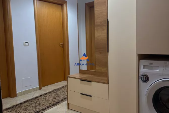 Shtepi me qera Apartament ne Tirane, 2+1, Mobilimi E mobiluar, Pagesa 650  Euro.